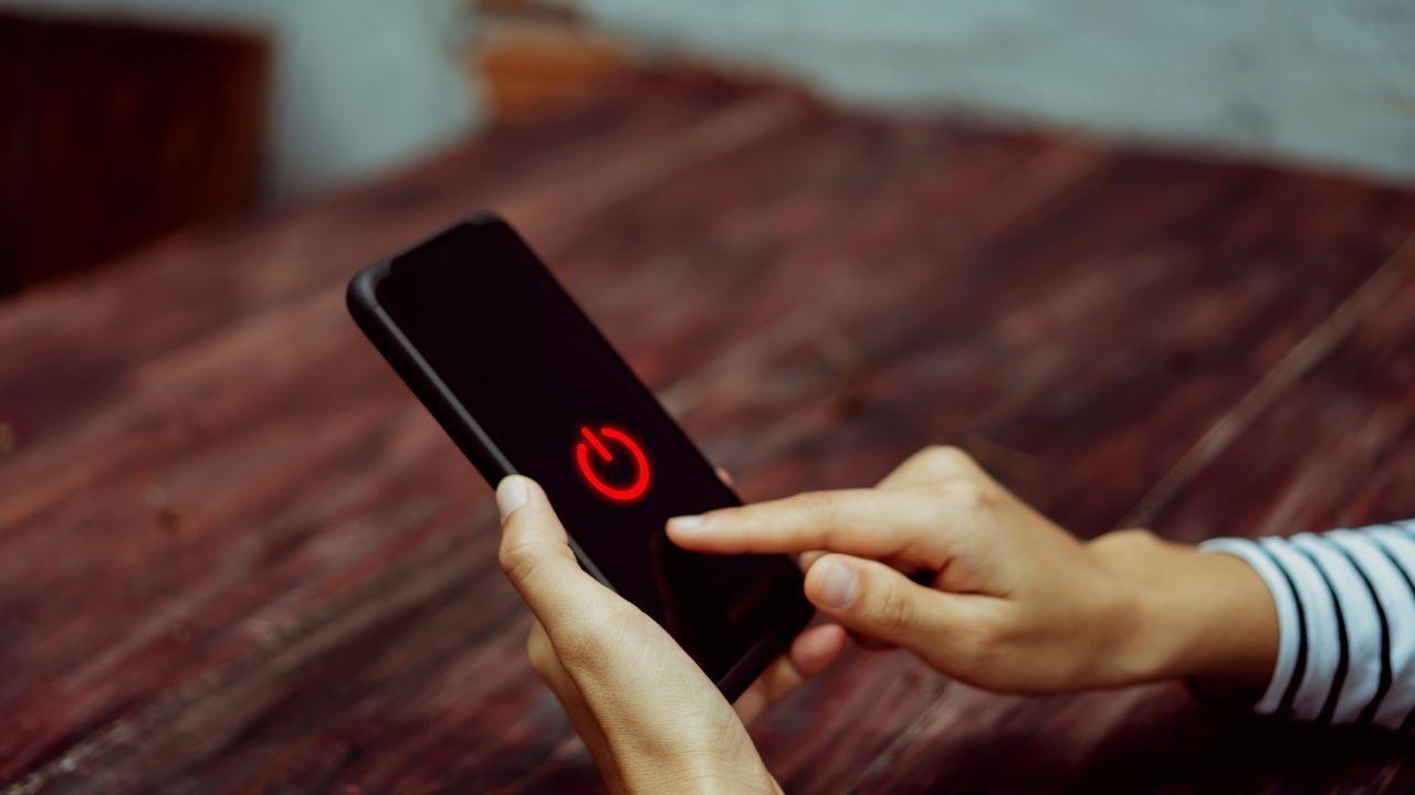 telefono se apaga solo