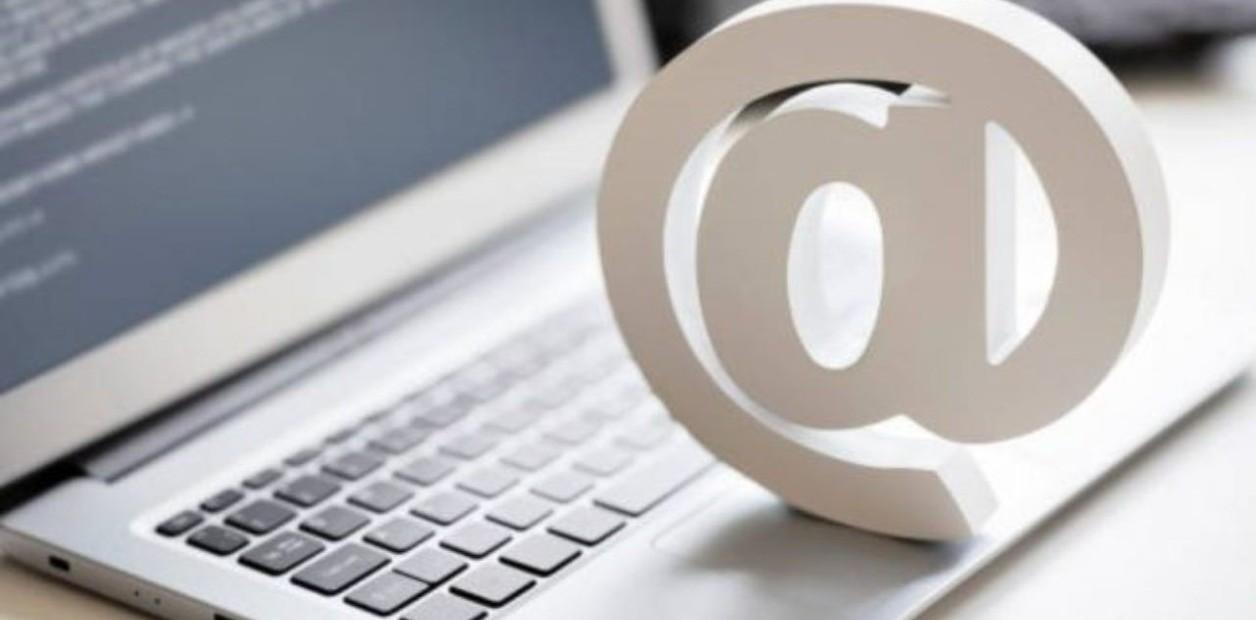 Atajos para escribir arroba en ordenador y móvil