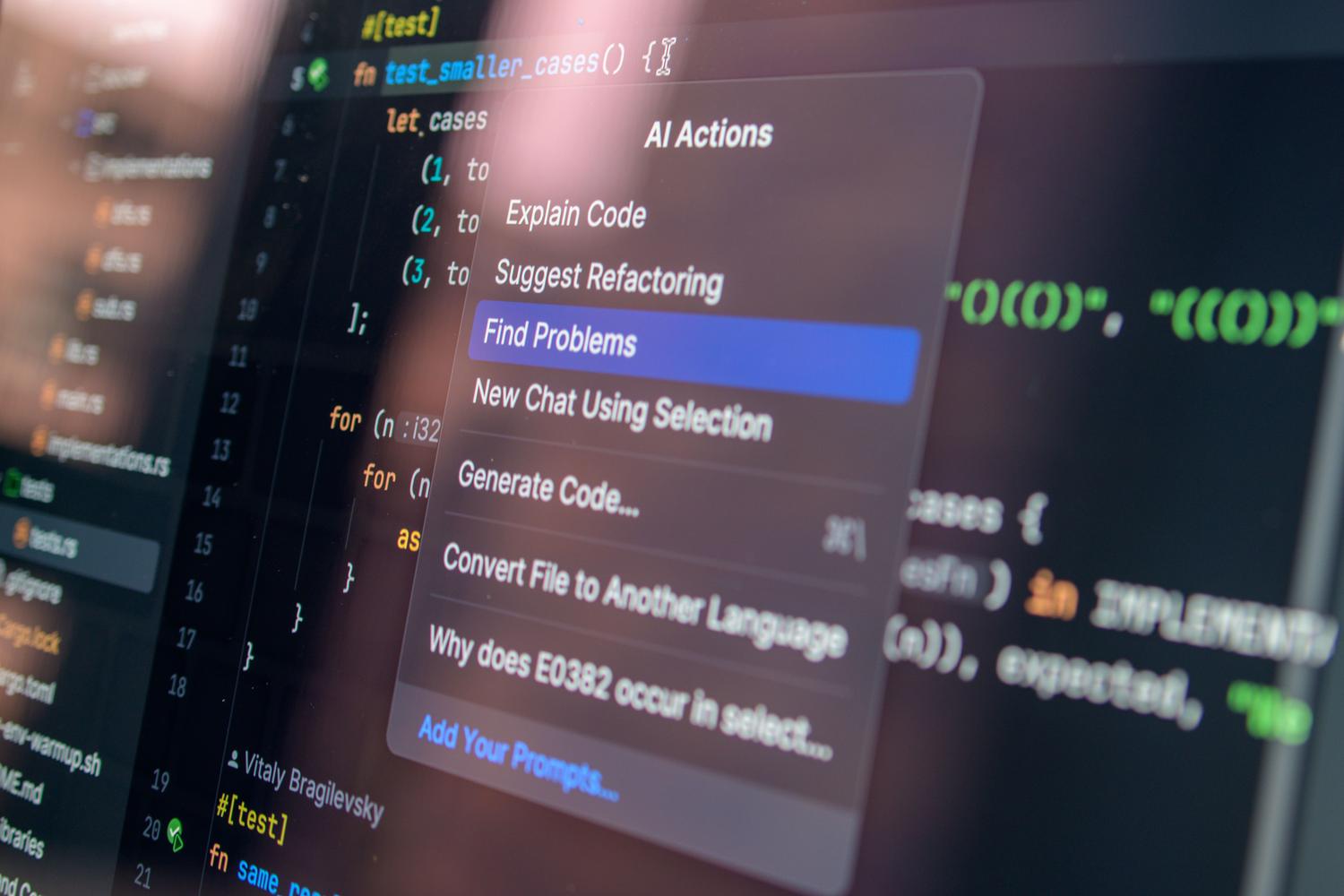Interfaz de editor de código con un menú de acciones de IA, representando el flujo de trabajo de agentes autónomos.