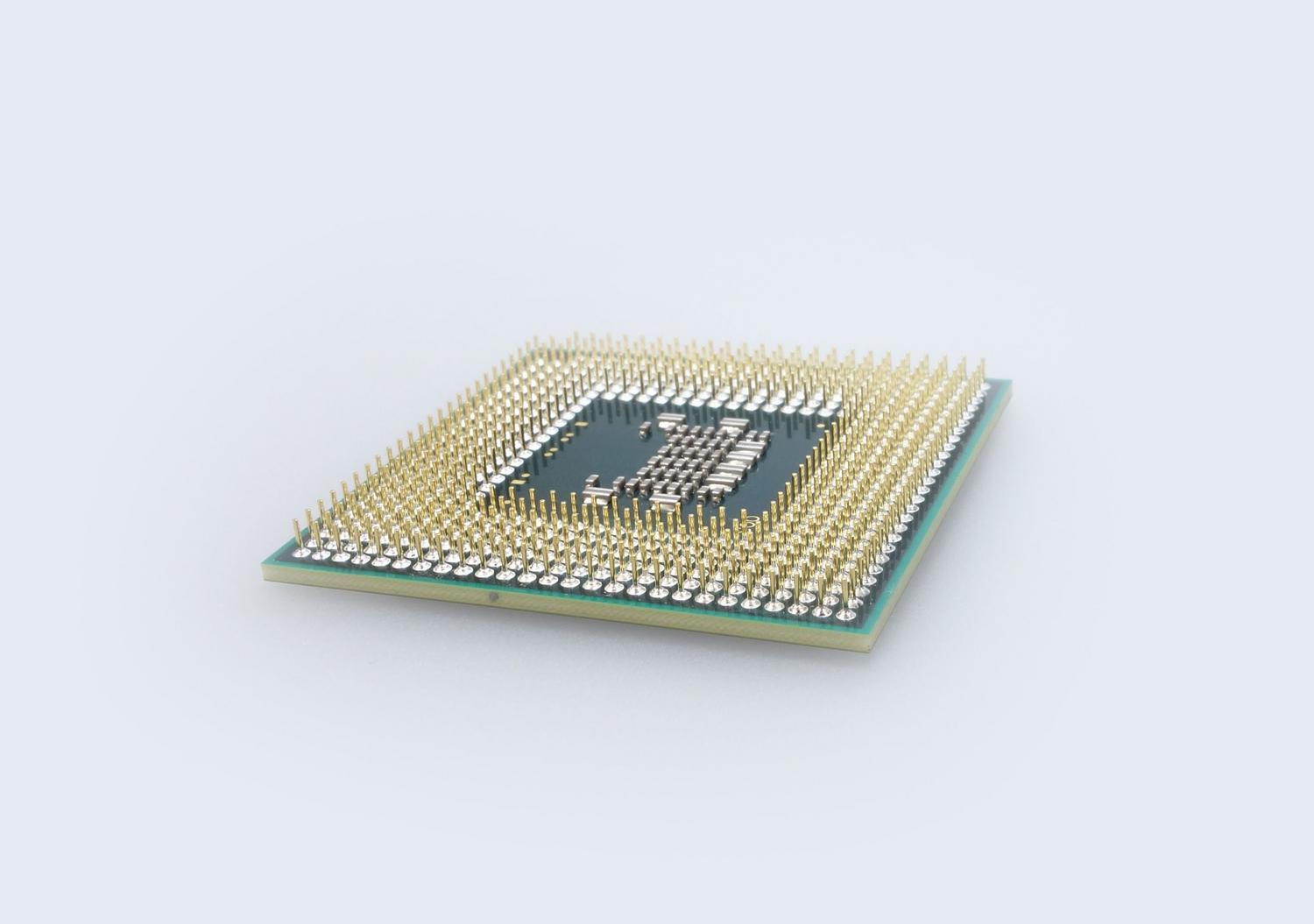 Primer plano detallado de un procesador CPU, el núcleo del rendimiento para software de diseño. Primer plano detallado de un procesador CPU, el núcleo del rendimiento para software de diseño.